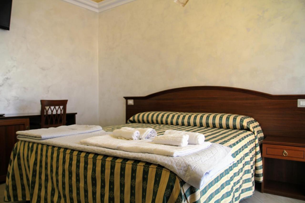 Rooms Dimora Arco - Affitti Brevi Italia 圣安吉罗山 外观 照片