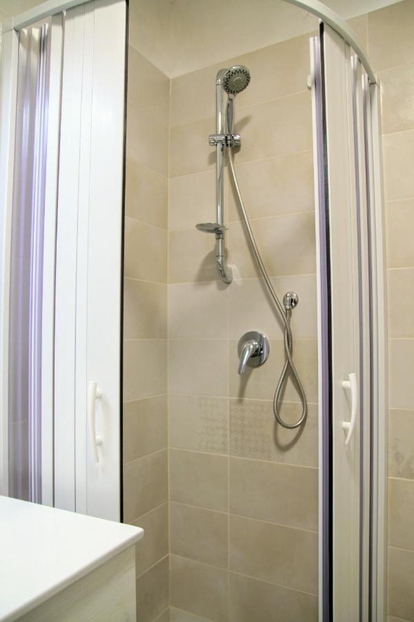 Rooms Dimora Arco - Affitti Brevi Italia 圣安吉罗山 外观 照片