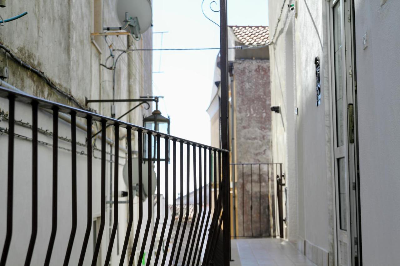 Rooms Dimora Arco - Affitti Brevi Italia 圣安吉罗山 外观 照片